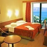 Kiani Akti Otel 2*