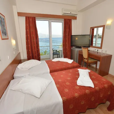 Kiani Akti Hotel 2*