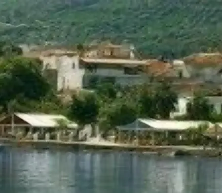 Hotel Kiani Akti 2*