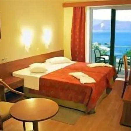 Kiani Akti Отель 2*