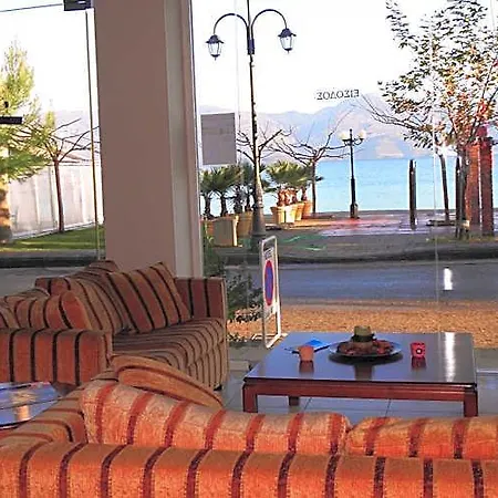Kiani Akti Hotel 2*
