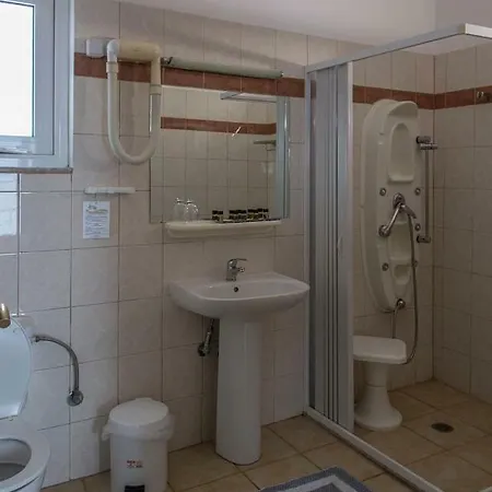 Hotel Kiani Akti