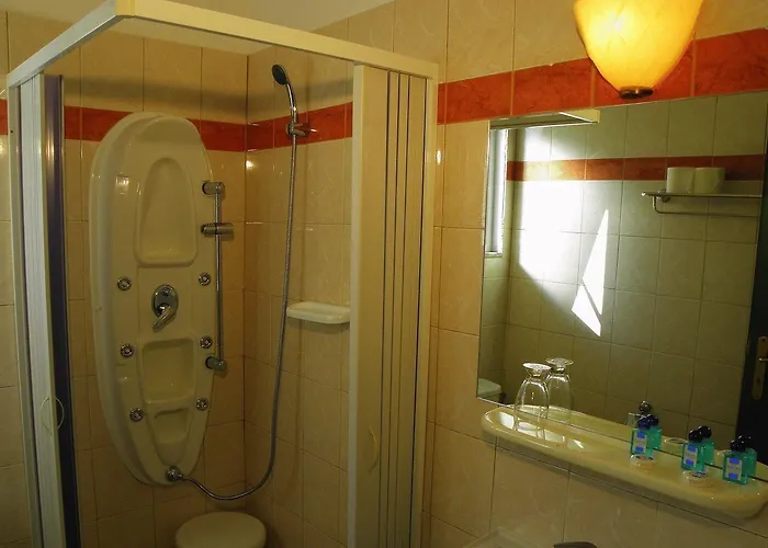 Kiani Akti Ξενοδοχείο 2*